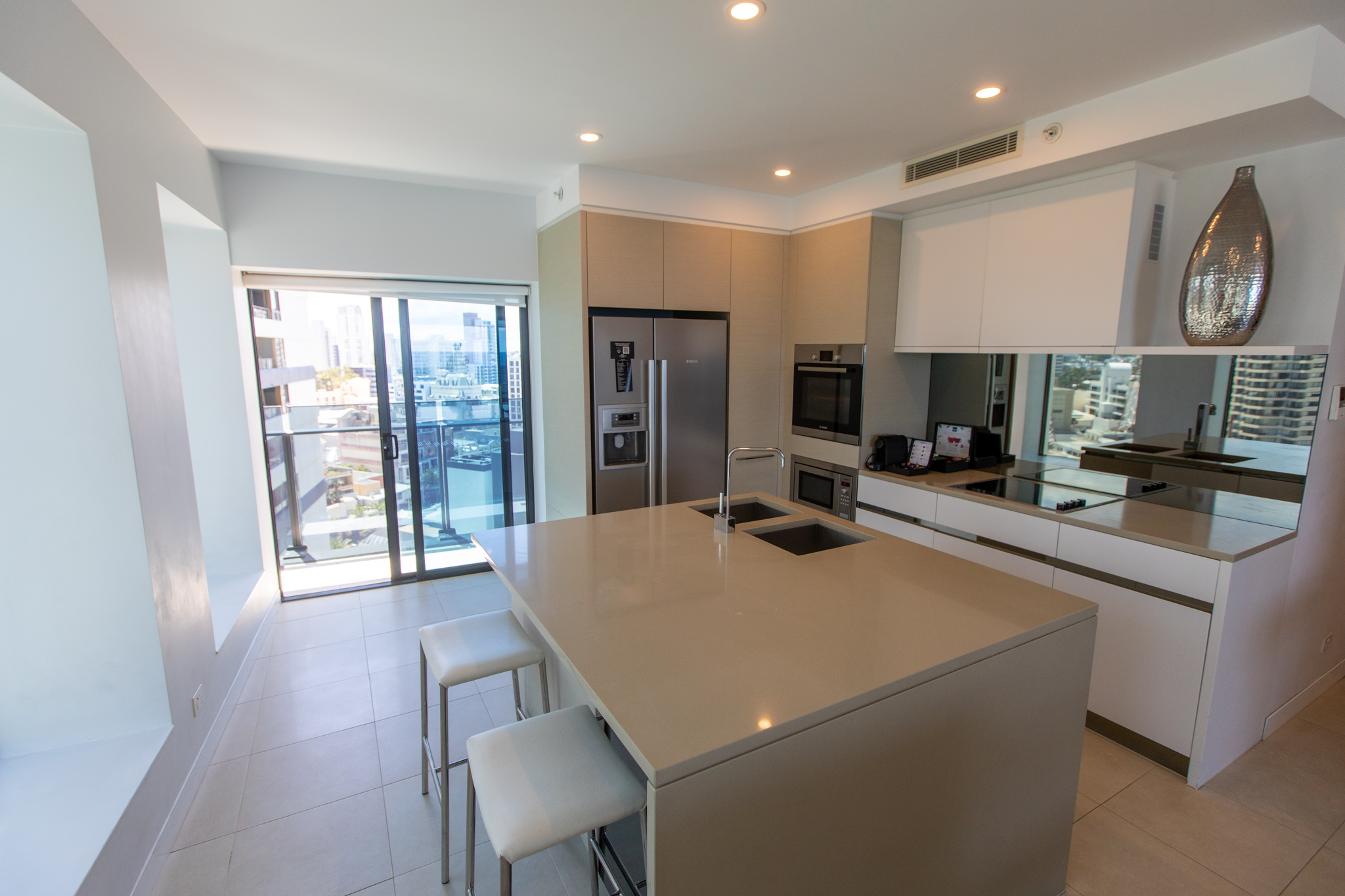 1101/4 The Esplanade, SURFERS PARADISE, QLD 4217, Surfers Paradise - Thumbnail 3