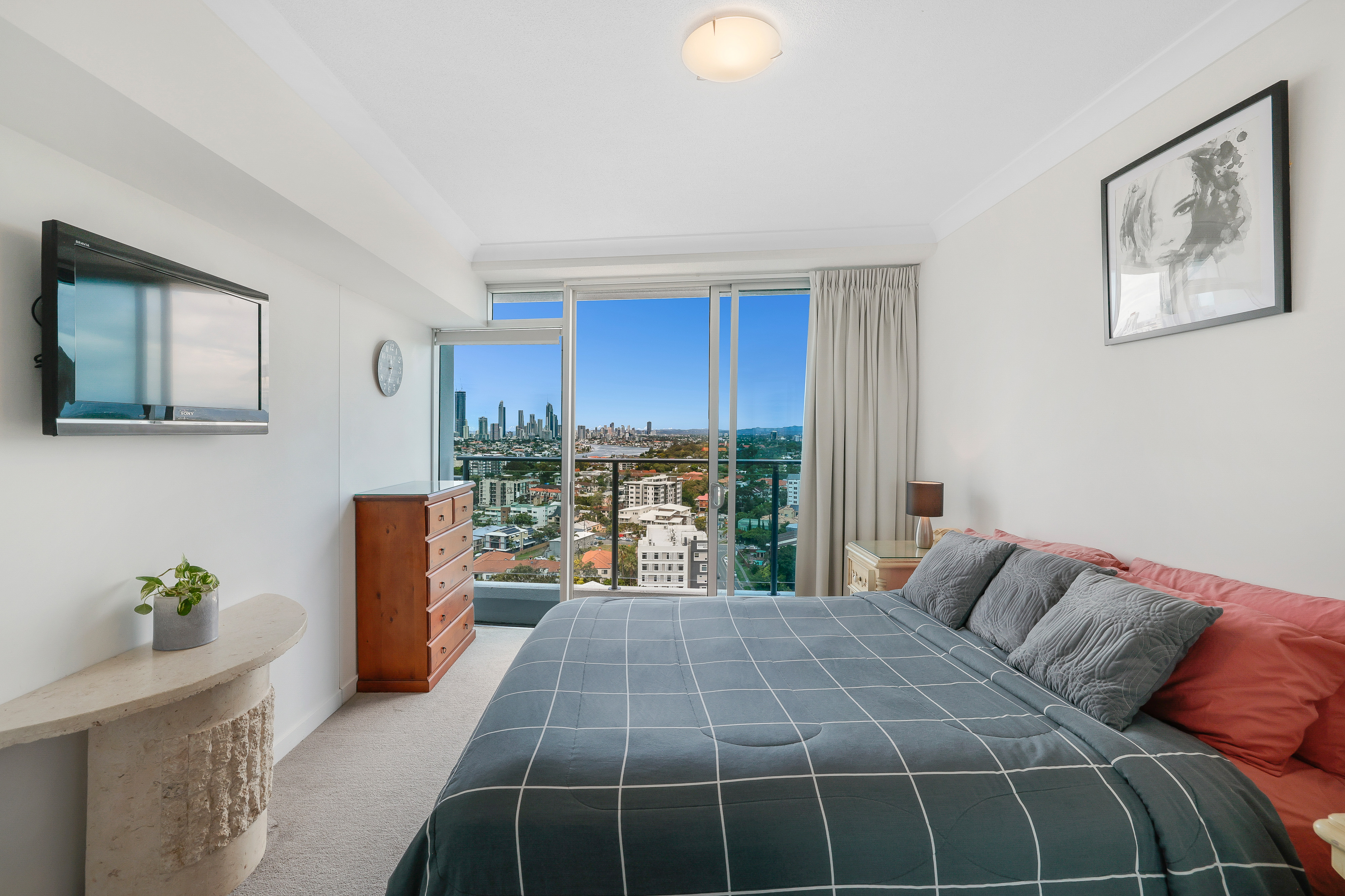 31605/9 Lawson Street, SOUTHPORT, QLD 4215, Southport - Thumbnail 2