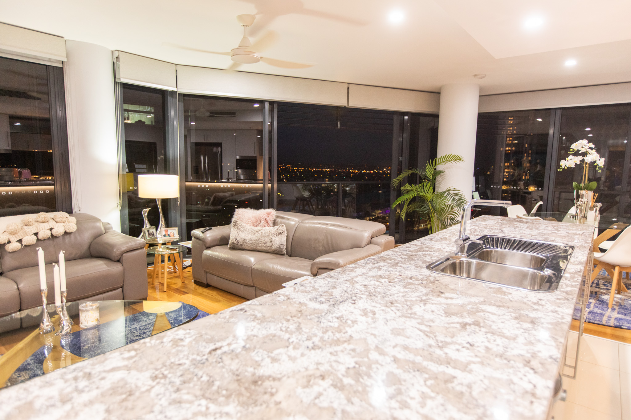 21802/21 Elizabeth Avenue, BROADBEACH, QLD 4218, Broadbeach - Thumbnail 4