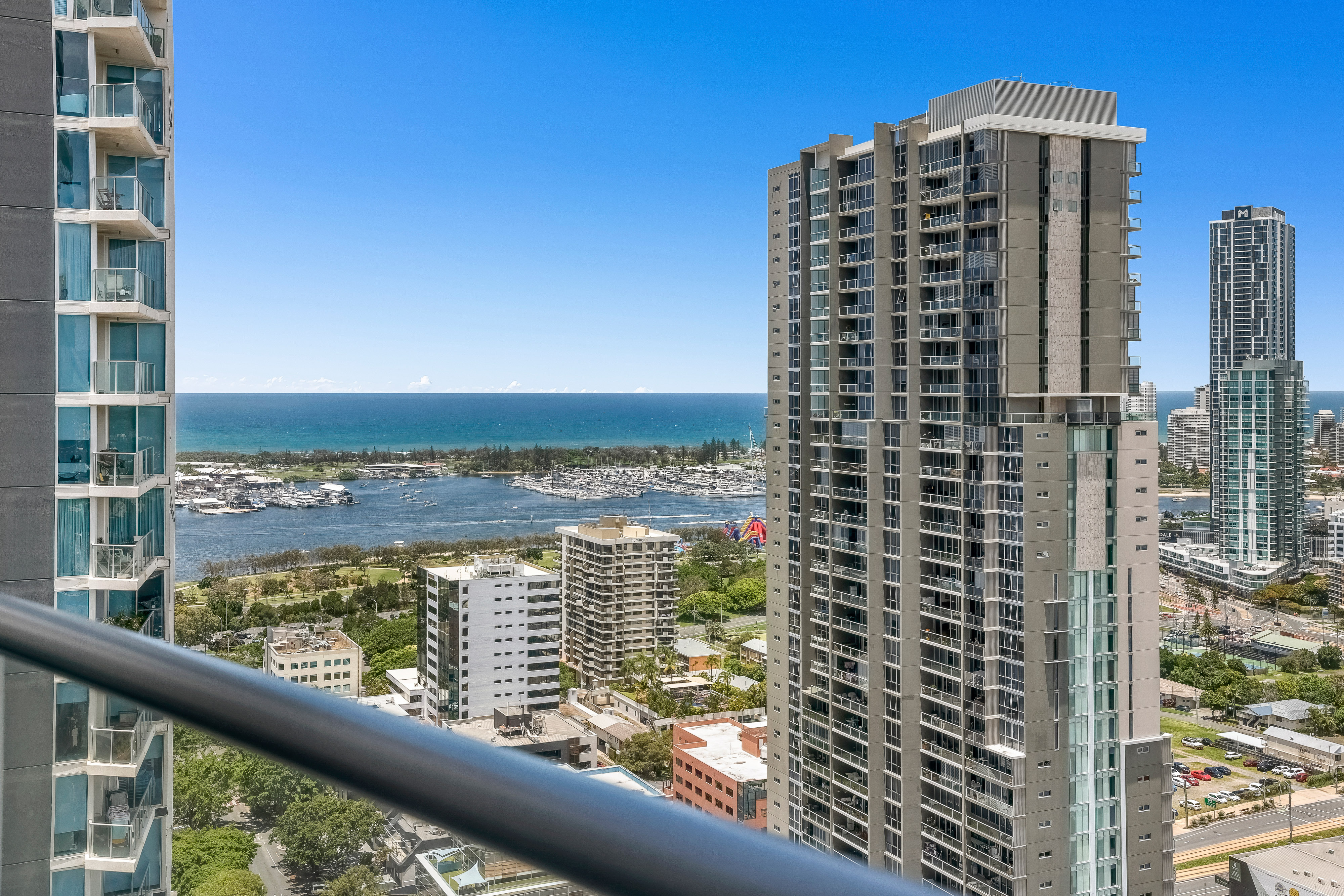32602/9 Lawson Street, SOUTHPORT, QLD 4215, Southport - Thumbnail 3