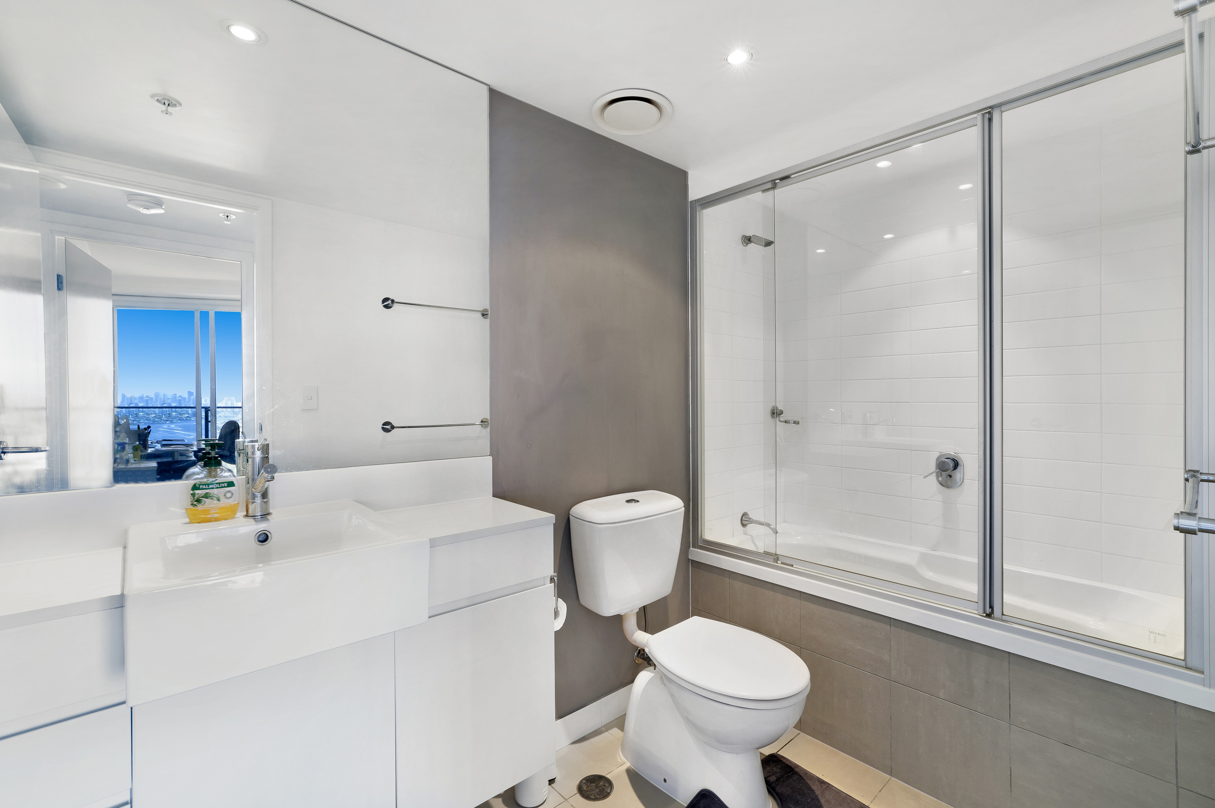 32602/9 Lawson Street, SOUTHPORT, QLD 4215, Southport - Thumbnail 8