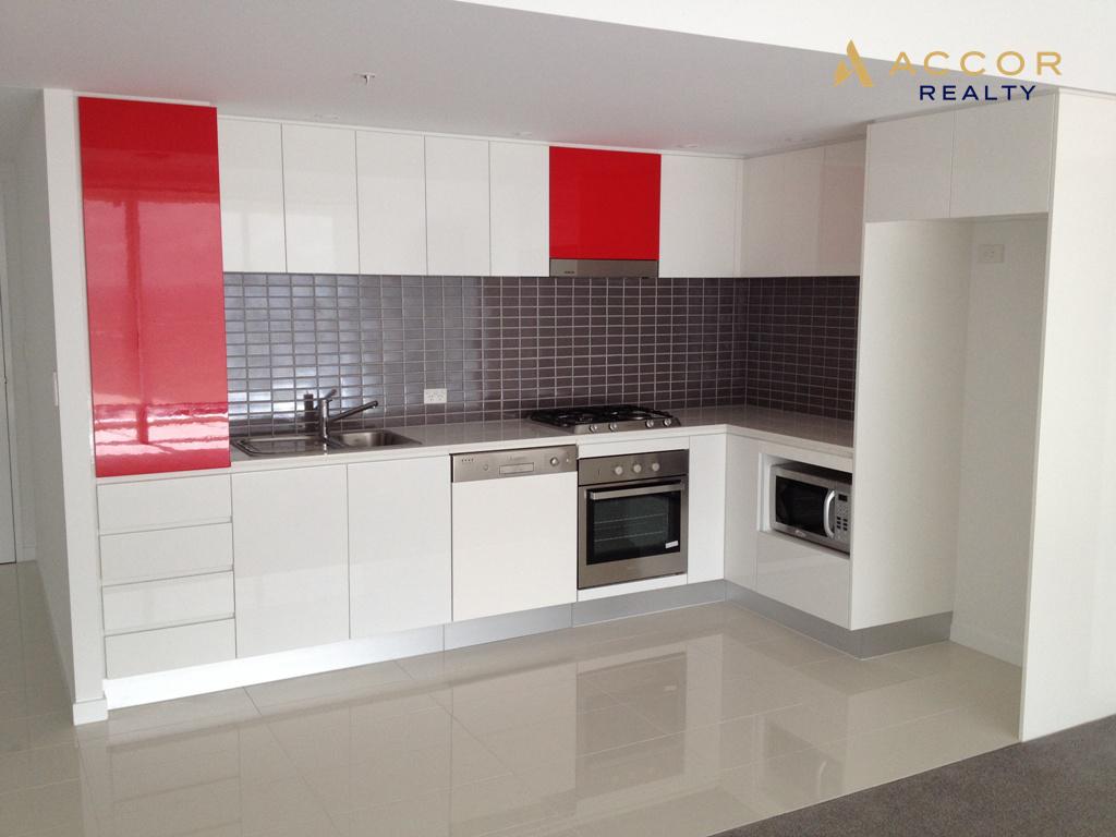 33109/9 Lawson Street, SOUTHPORT, QLD 4215, Southport - Thumbnail 2