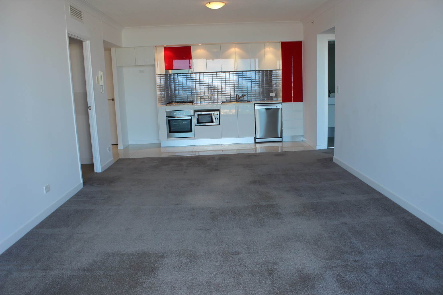 32502/9 Lawson Street, SOUTHPORT, QLD 4215, Southport - Thumbnail 3