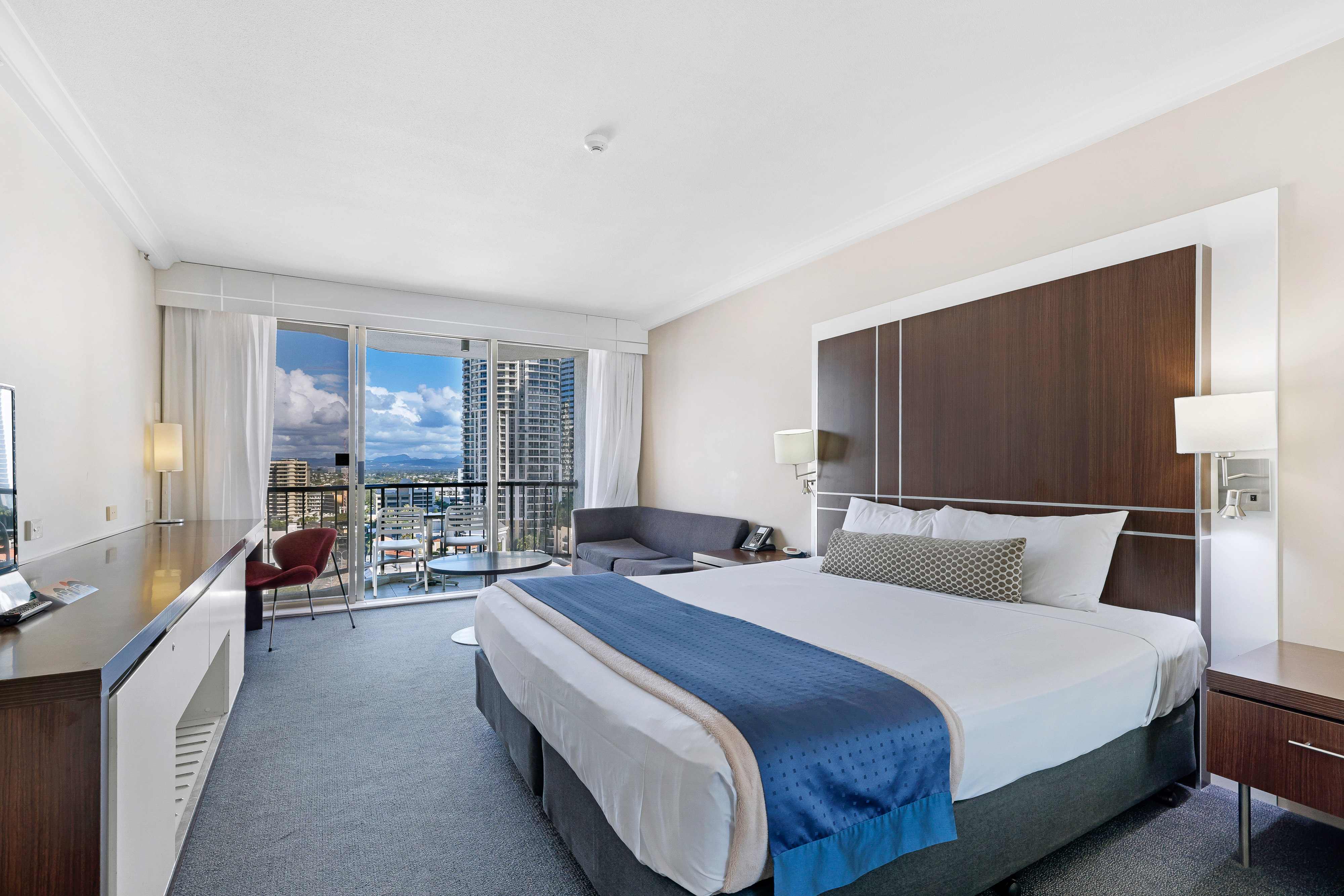 1016/22 View Avenue, SURFERS PARADISE, QLD 4217, Surfers Paradise - Thumbnail 2