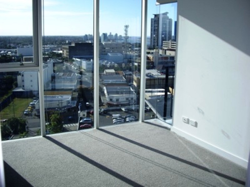 21509/5 Lawson Street, SOUTHPORT, QLD 4215, Southport - Thumbnail 4