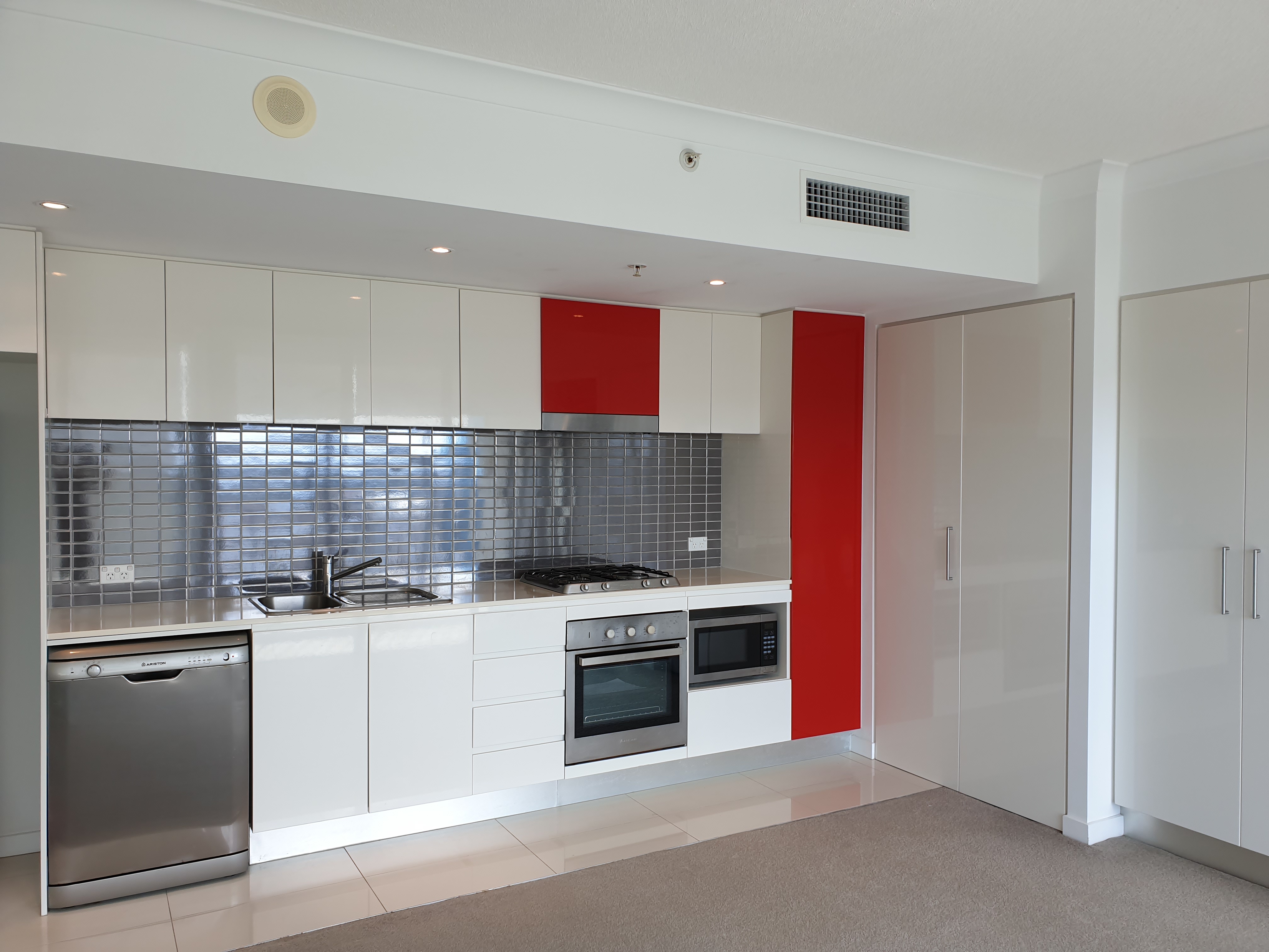 21509/5 Lawson Street, SOUTHPORT, QLD 4215, Southport - Thumbnail 5