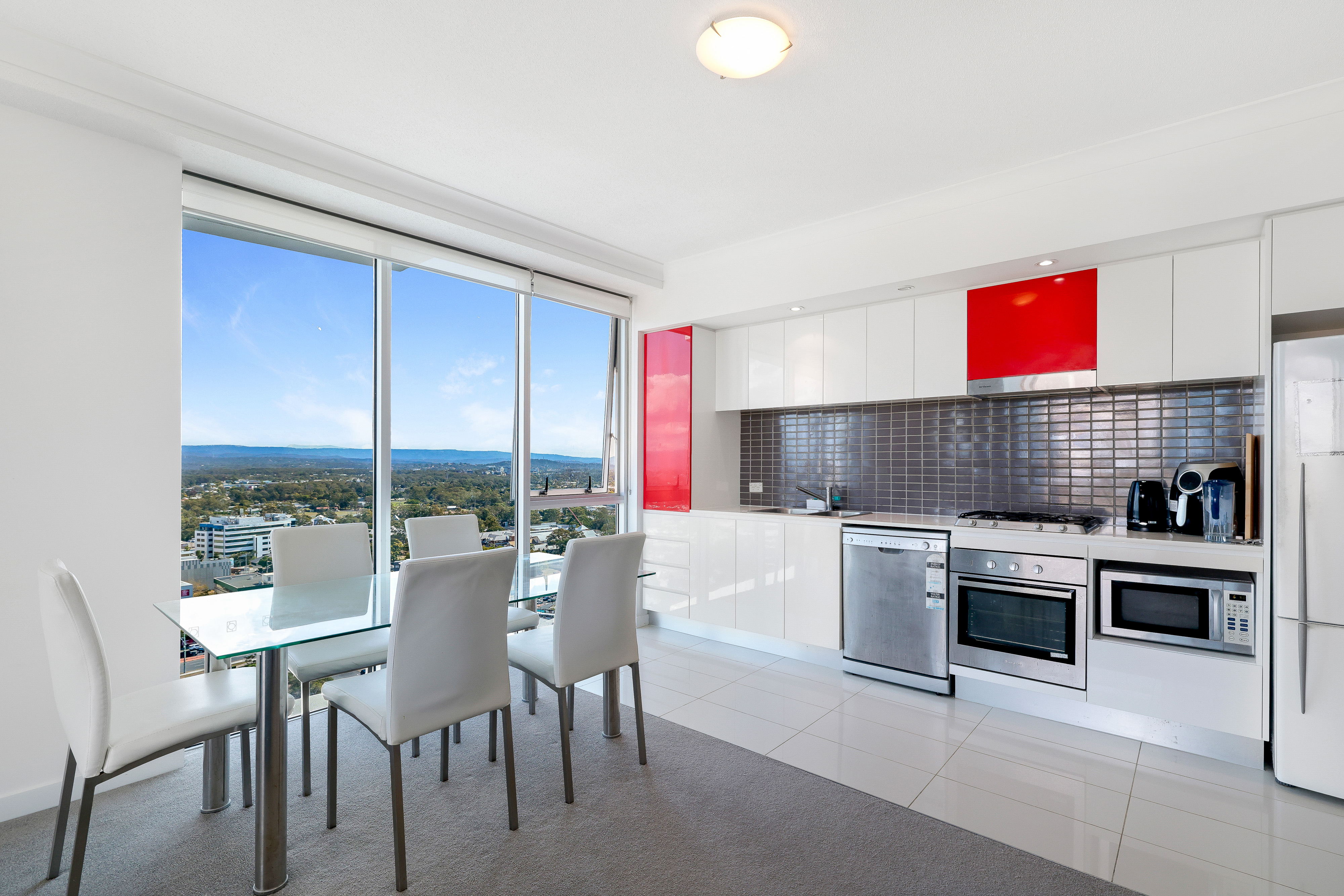 32105/9 Lawson Street, SOUTHPORT, QLD 4215, Southport - Thumbnail 4