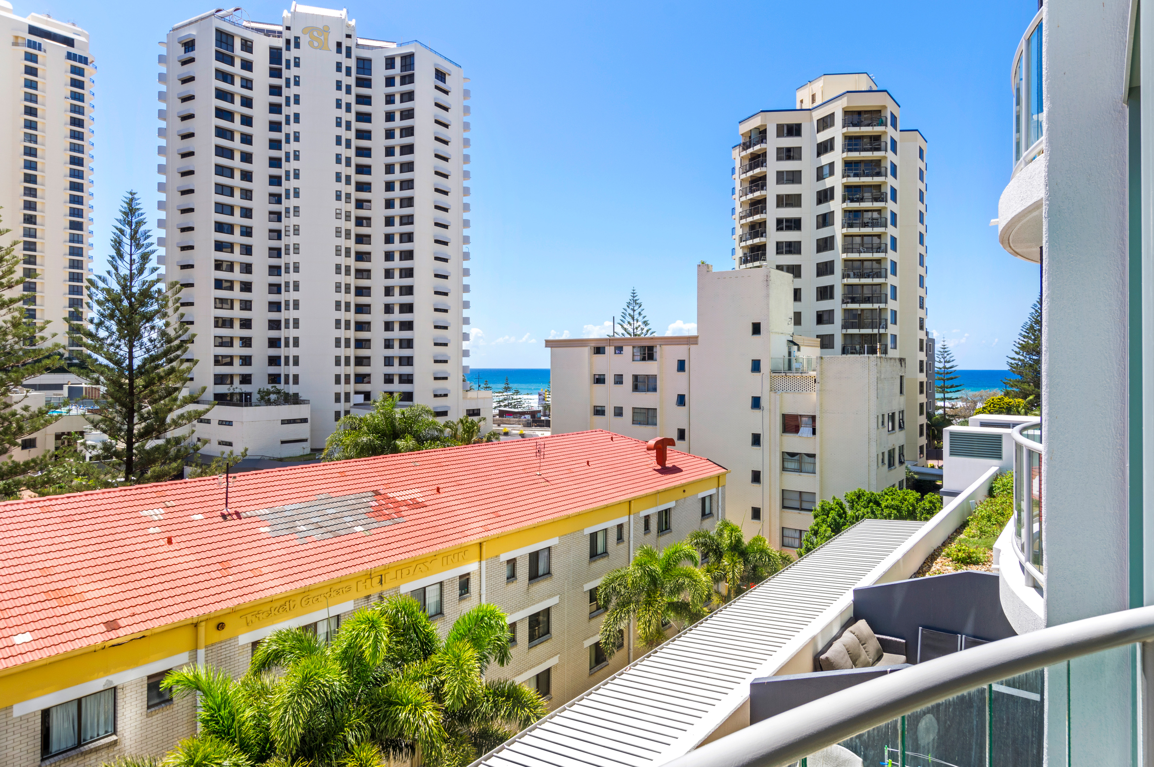 305/306 'Mantra Legends' 25 Laycock Street, SURFERS PARADISE, QLD 4217, Surfers Paradise - Thumbnail 6