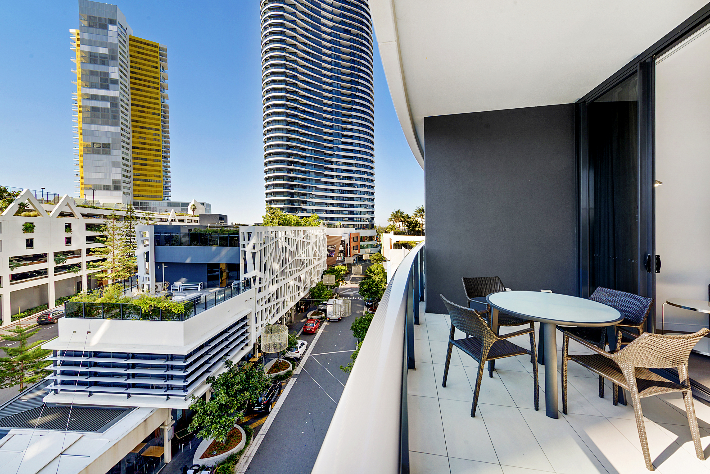 20403 "The Oracle" 21 Elizabeth Avenue, BROADBEACH, QLD 4218, Broadbeach - Thumbnail 3