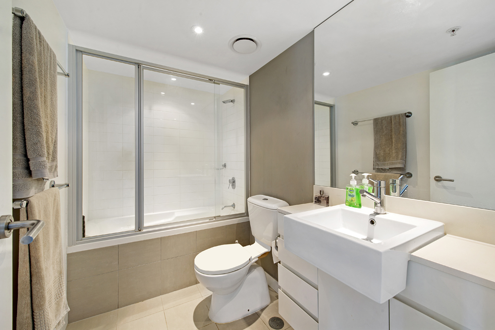 32608/9 Lawson Street, SOUTHPORT, QLD 4215, Southport - Thumbnail 7