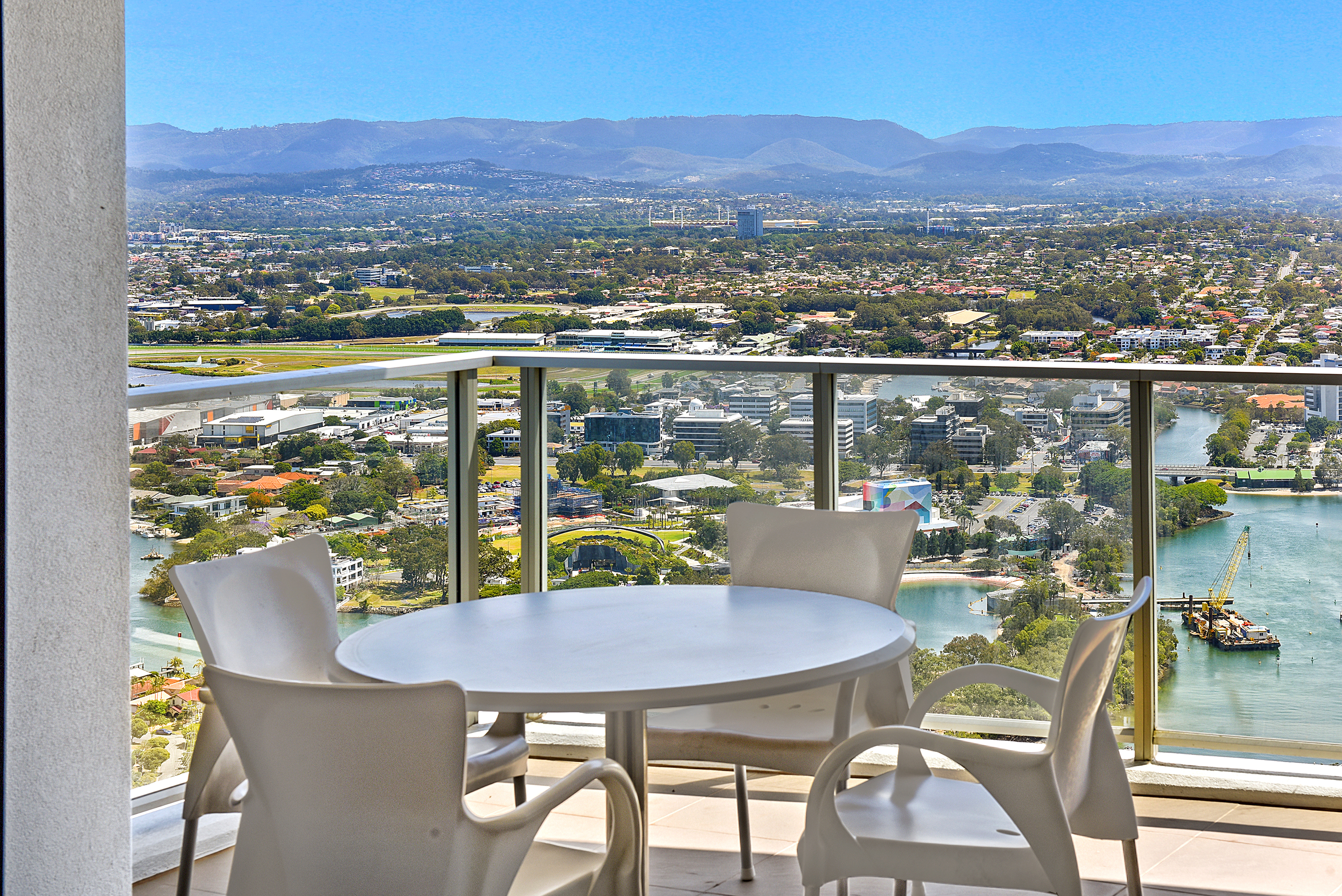 2534 'Mantra Circle on Cavill' 9 Ferny Ave, SURFERS PARADISE, QLD 4217, Surfers Paradise - Thumbnail 2
