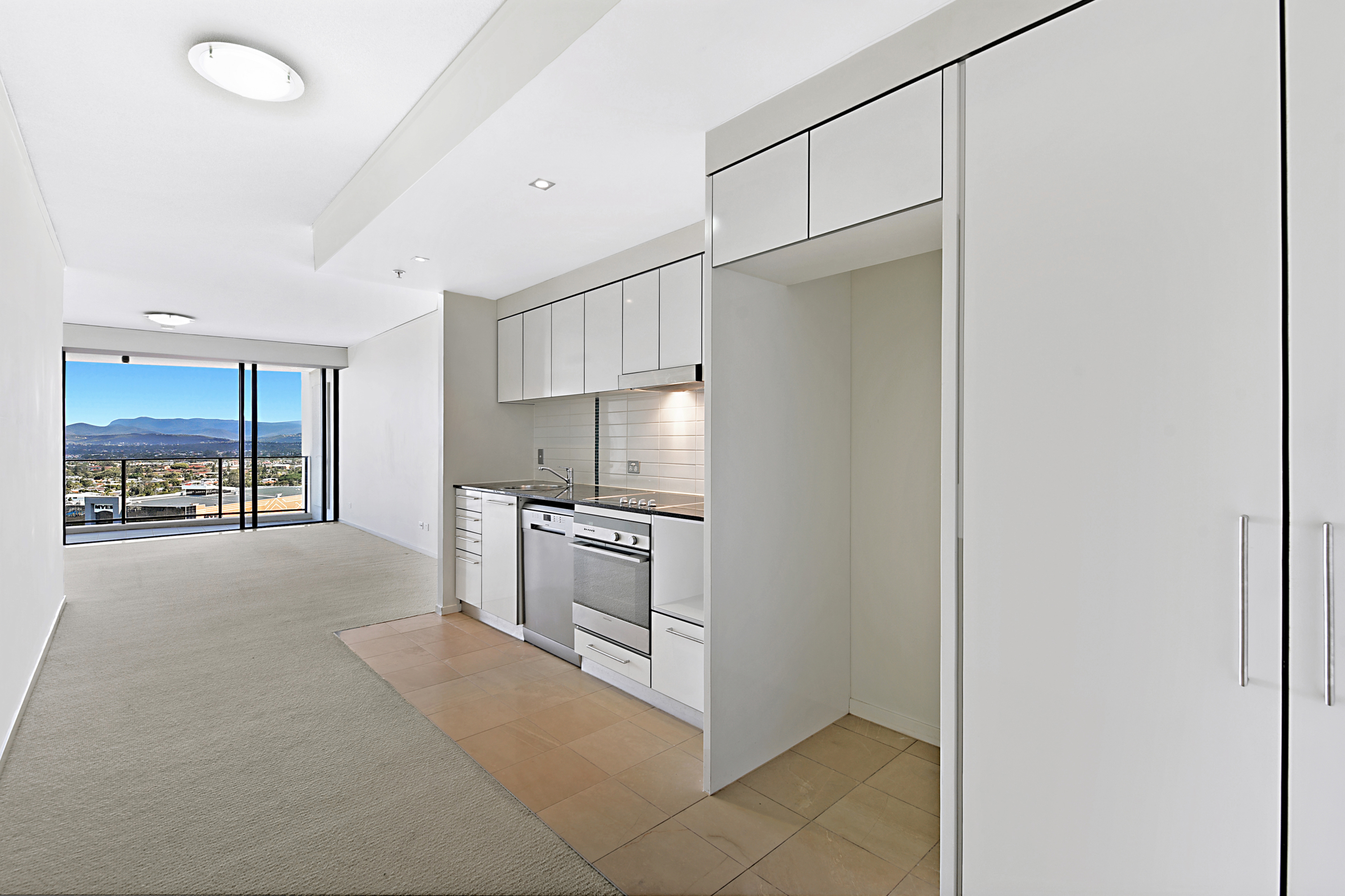 1809 'Sierra Grand Resort' 22 Surf Parade, BROADBEACH, QLD 4218, Broadbeach - Thumbnail 4