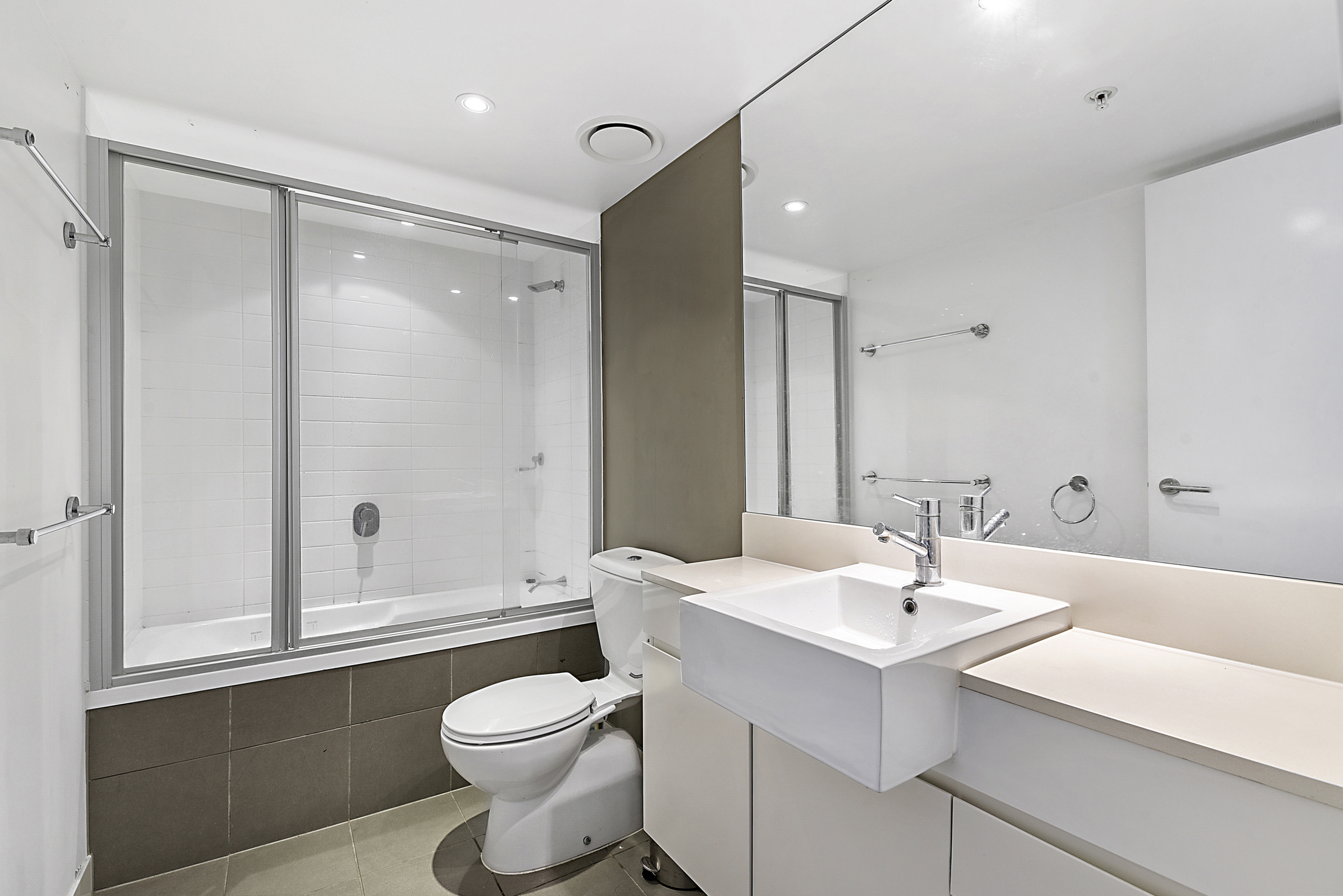 32704 'Southport Central' 9 Lawson Street, SOUTHPORT, QLD 4215, Southport - Thumbnail 8