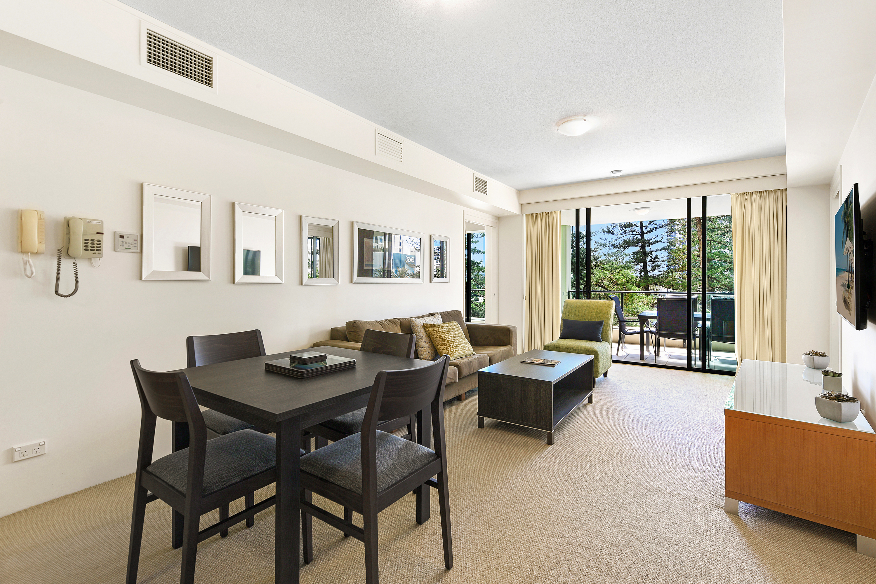 203/2685-2689 Gold Coast Highway, Broadbeach - Thumbnail 3