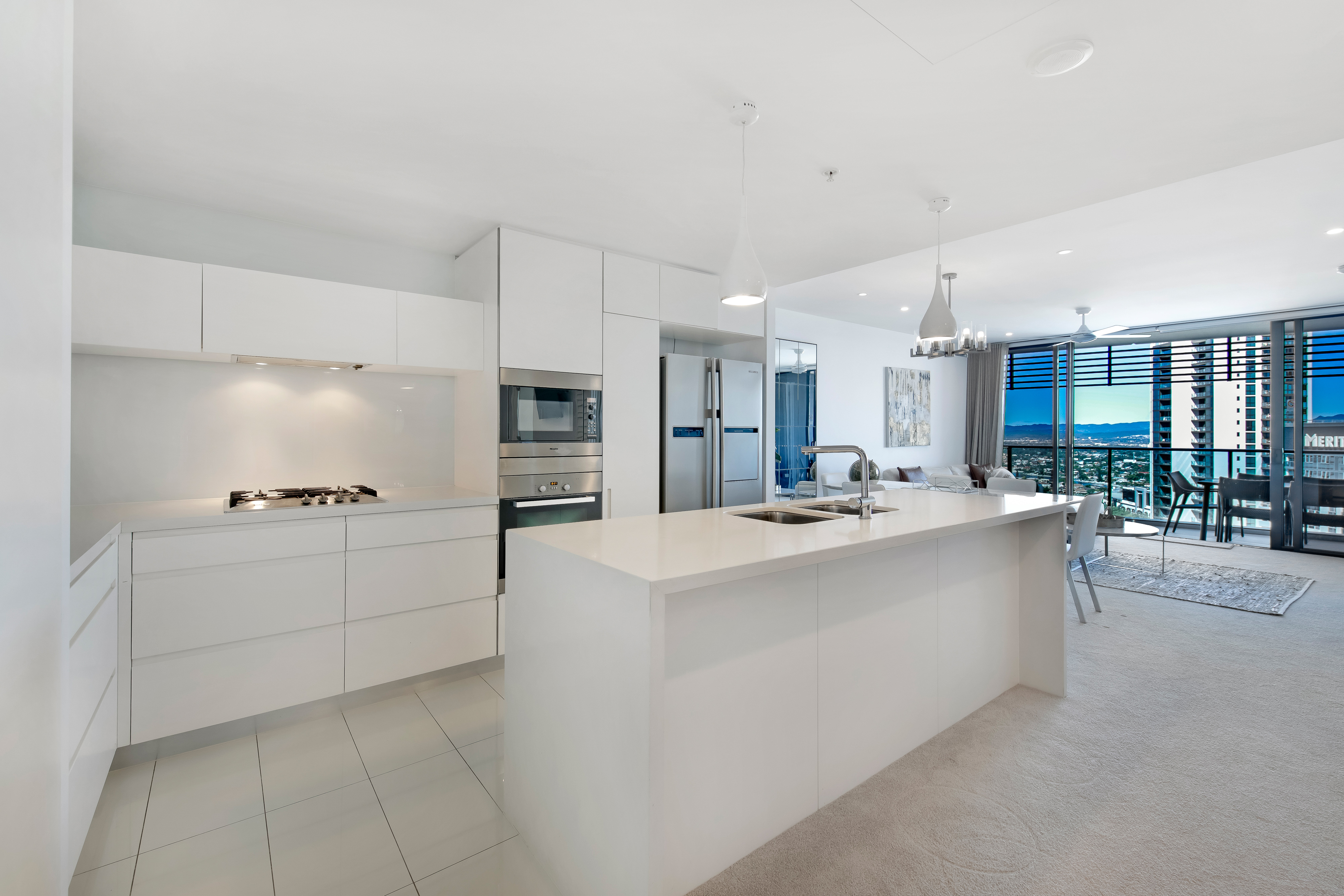 22601/21 Elizabeth Avenue, Broadbeach - Thumbnail 5