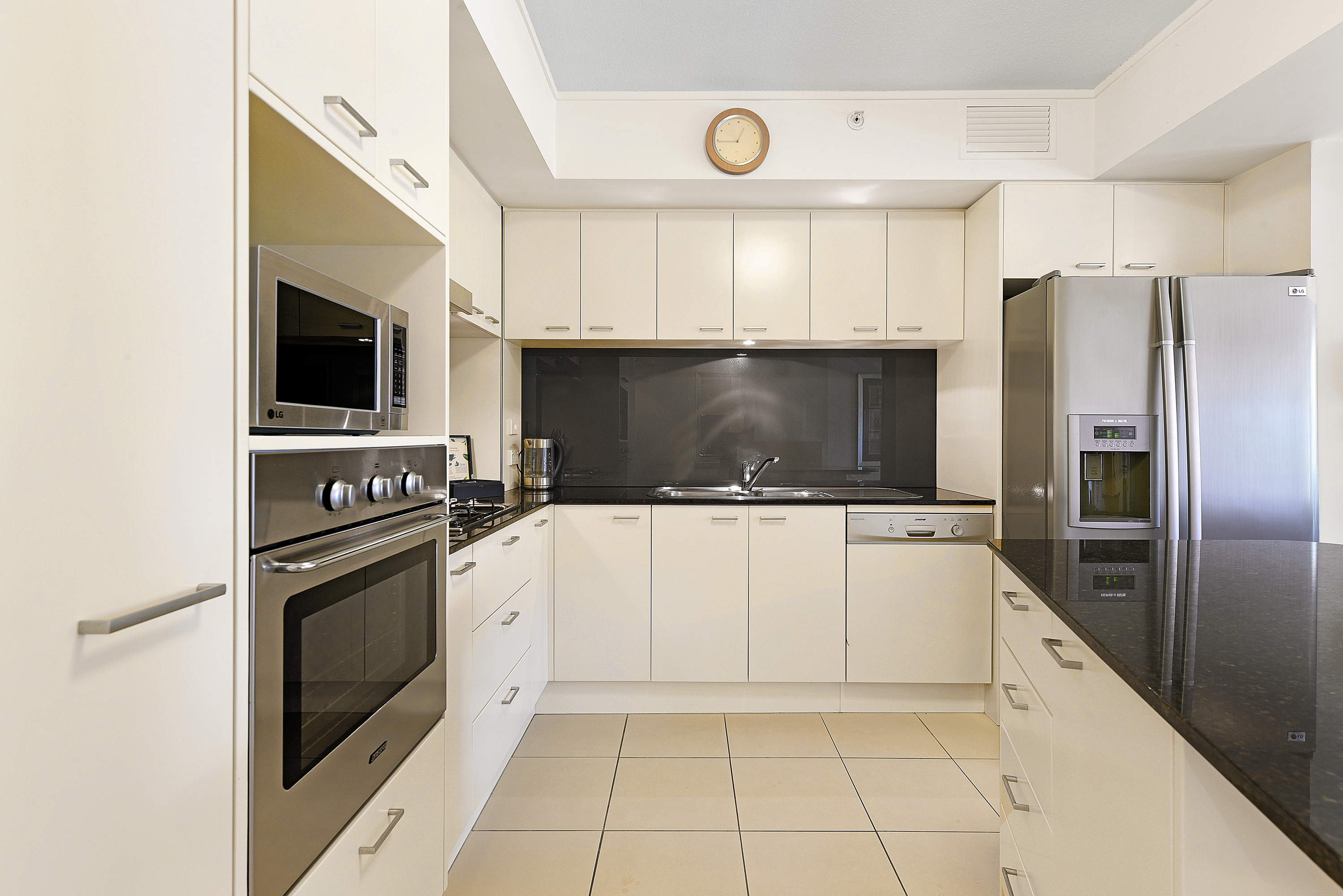 203/2685-2689 Gold Coast Highway, Broadbeach - Thumbnail 5