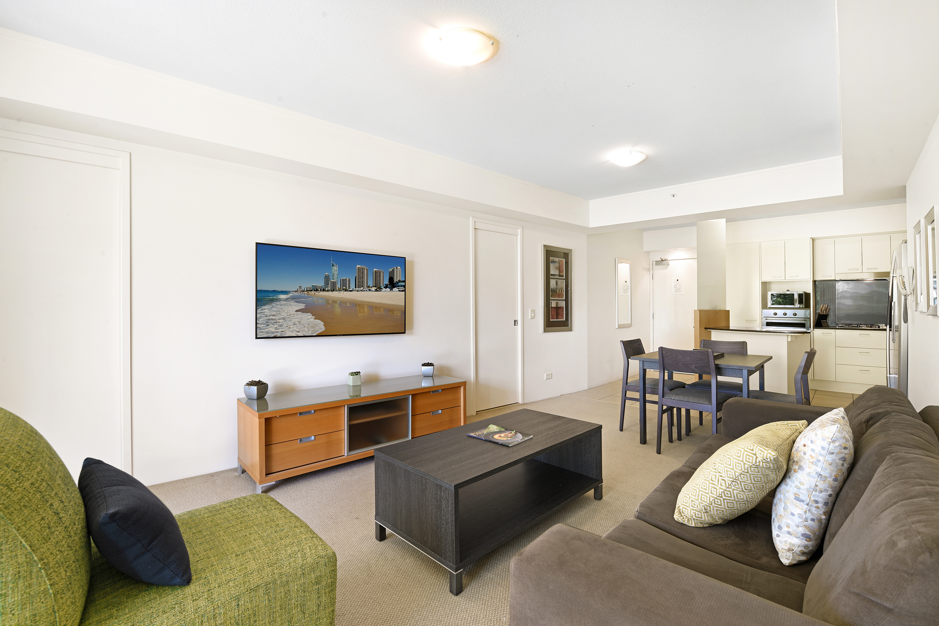 203/2685-2689 Gold Coast Highway, Broadbeach - Thumbnail 6