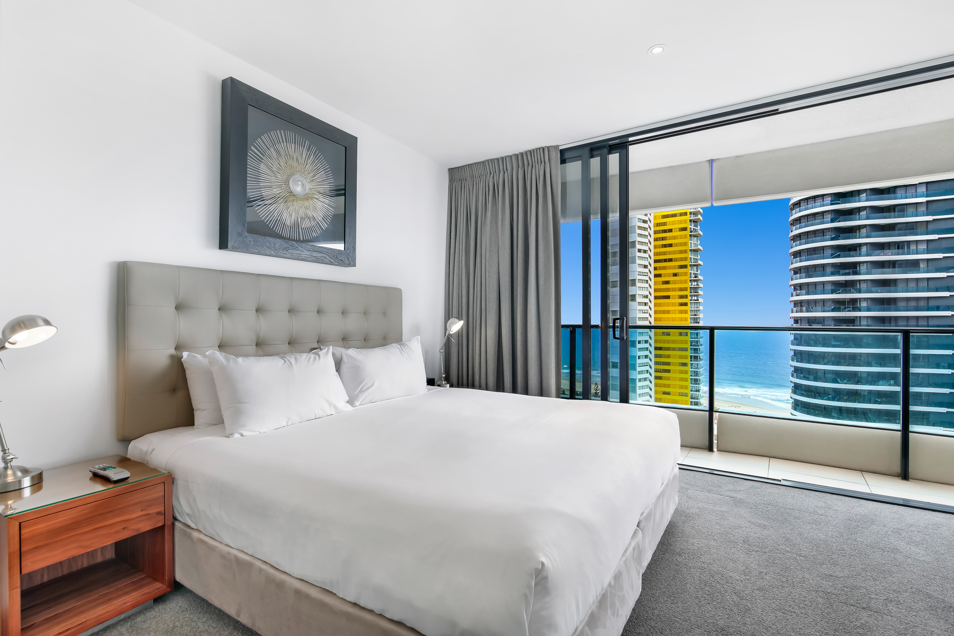 22406 "Peppers Broadbeach' 21 Elizabeth Avenue, BROADBEACH, QLD 4218, Broadbeach - Thumbnail 4