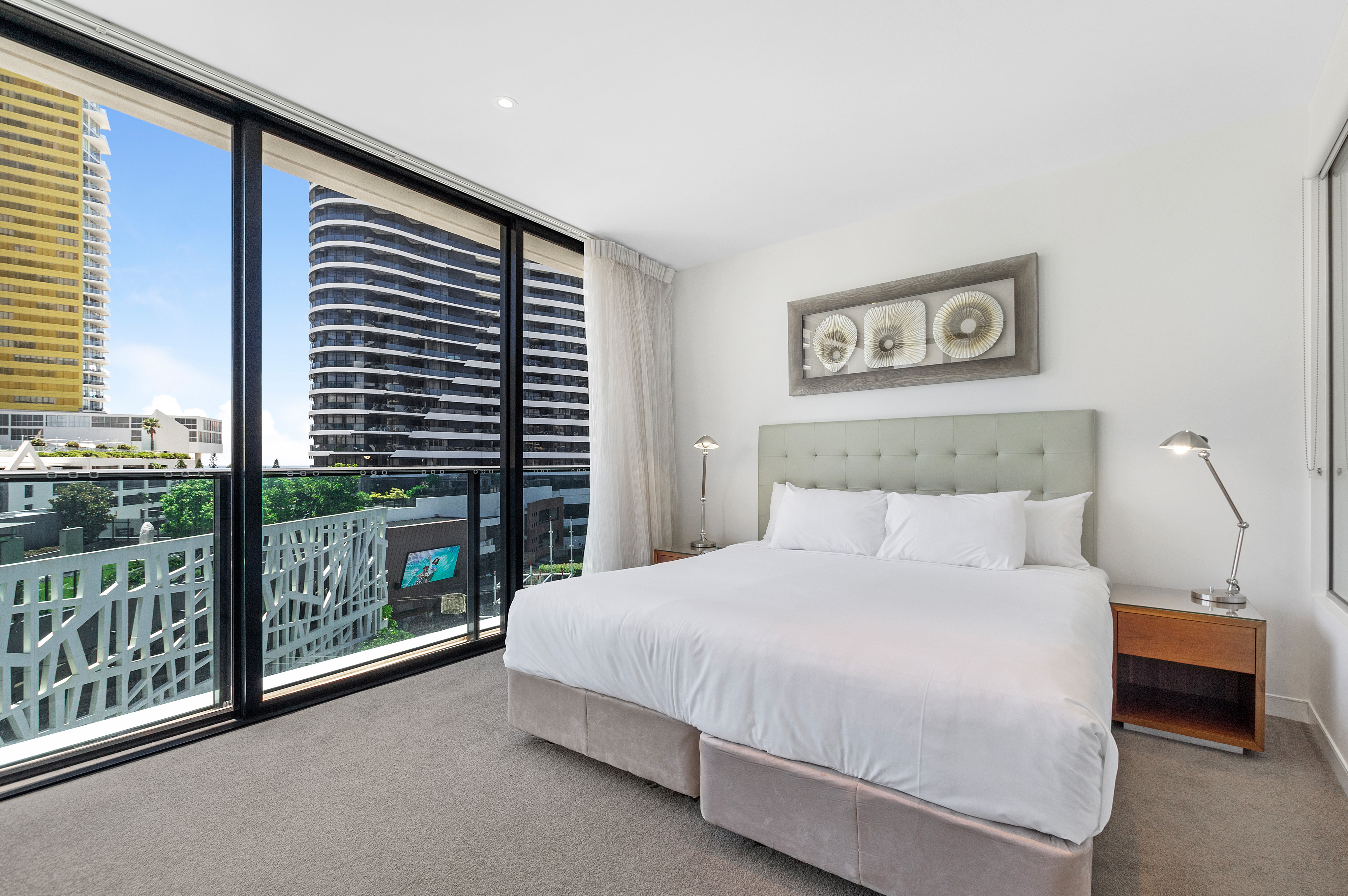 20506/21 Elizabeth Avenue, BROADBEACH, QLD 4218, Broadbeach - Thumbnail 2