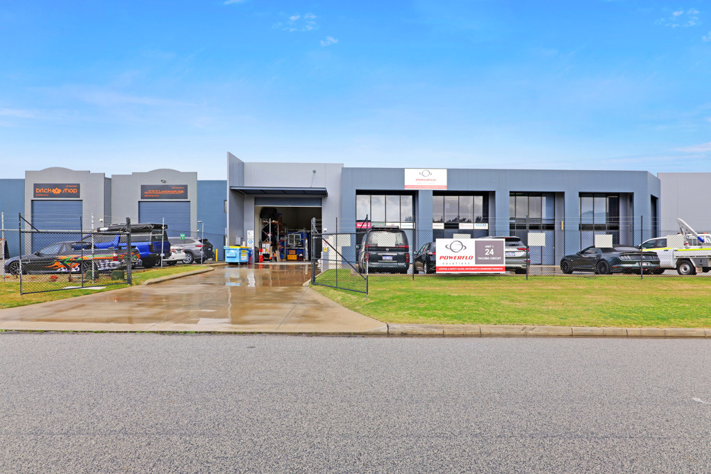1/24 Tacoma Circuit, Canning Vale WA 6155