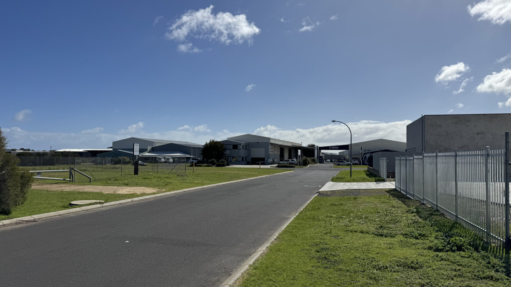 Unit 1/5 Worcestor Bend, Davenport WA 6230