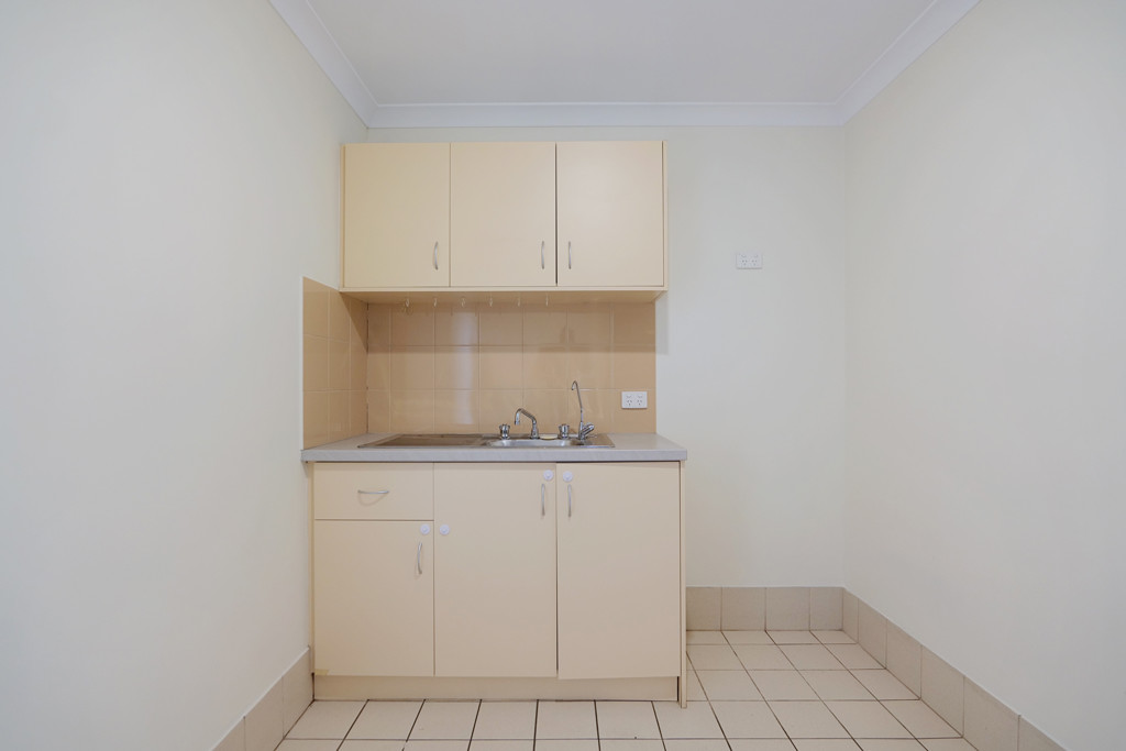 4/79 Catalano Circuit, Canning Vale WA 6155