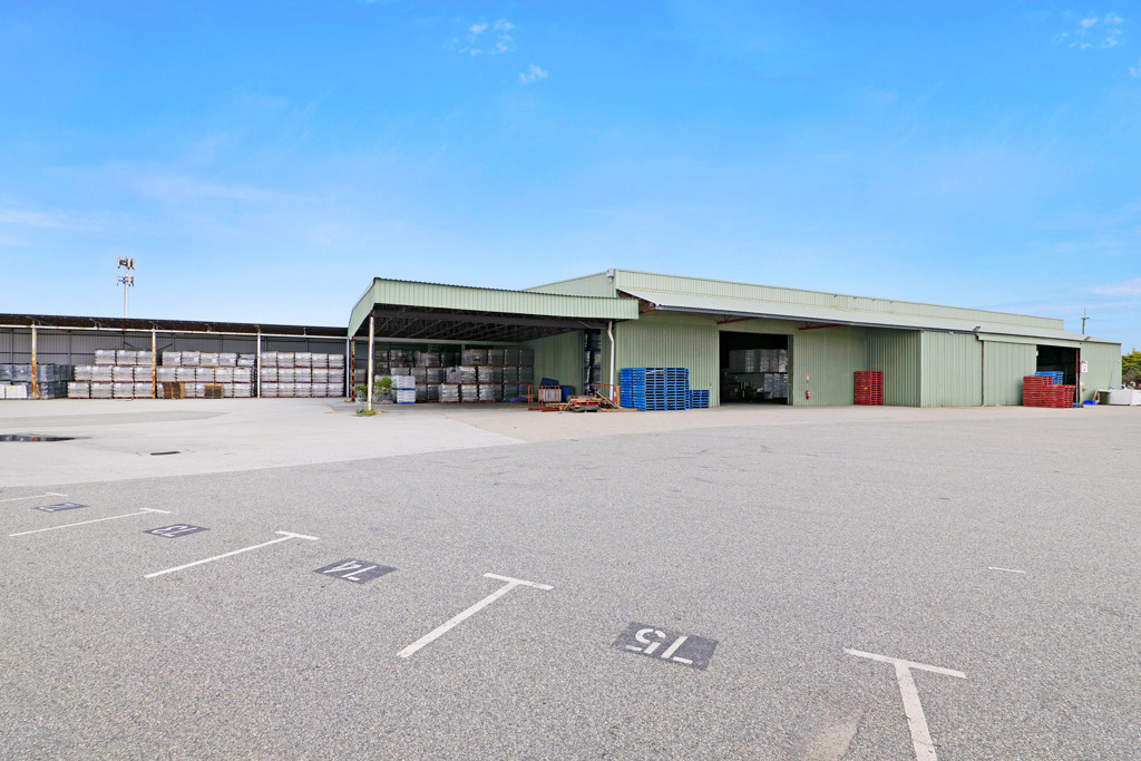 8 Catalano Road, Canning Vale WA 6155