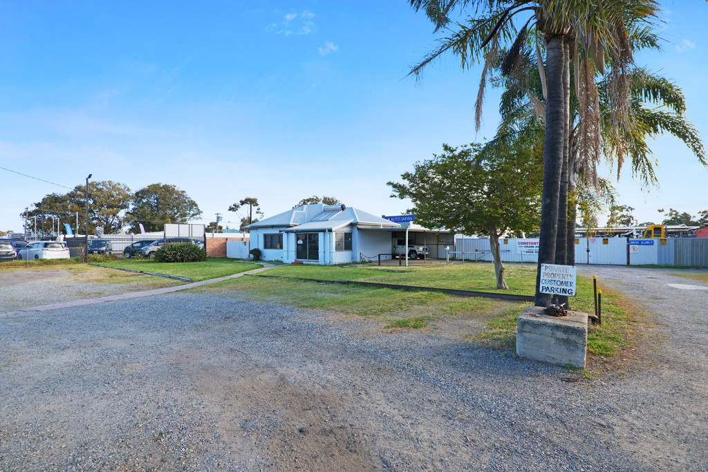 1719 & 1721 Albany Highway, Kenwick WA 6107