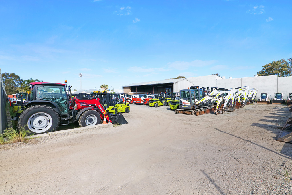 1719 & 1721 Albany Highway, Kenwick WA 6107