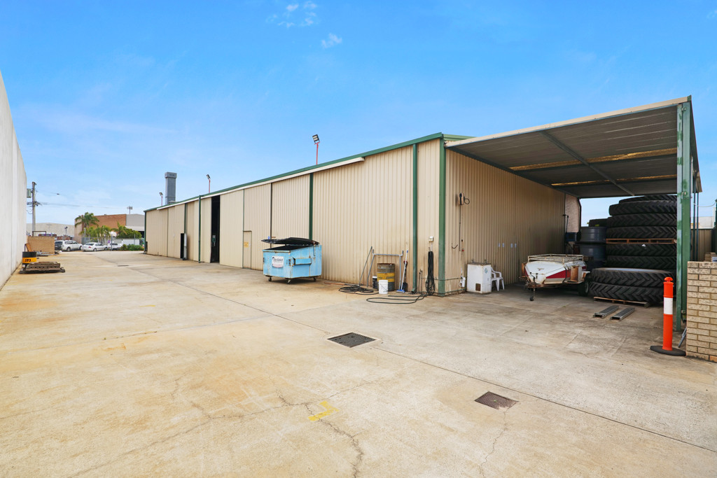 8 Muros Place, Midvale WA 6056