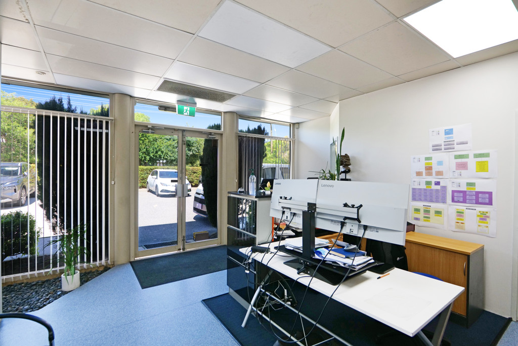 16 Sorbonne Crescent, Canning Vale WA 6155