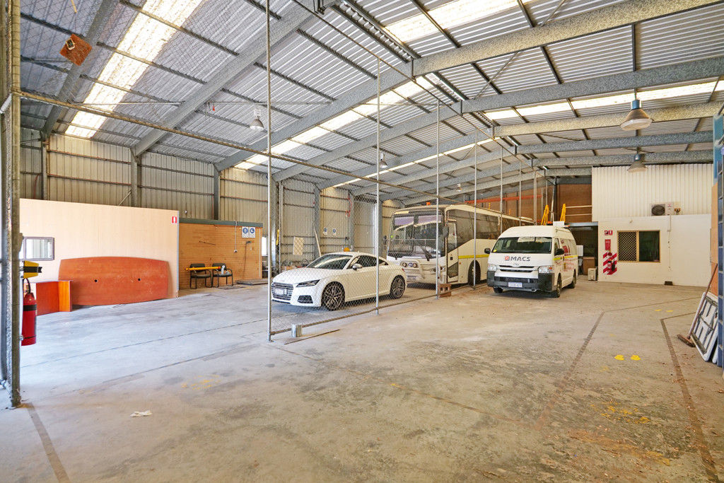 20 Sorbonne Crescent, Canning Vale WA 6155