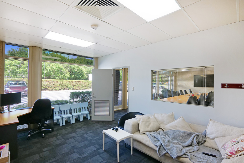 18 Sorbonne Crescent, Canning Vale WA 6155