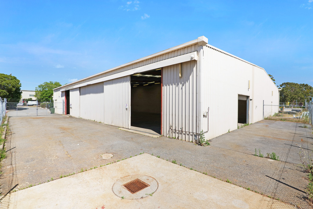 18 Sorbonne Crescent, Canning Vale WA 6155