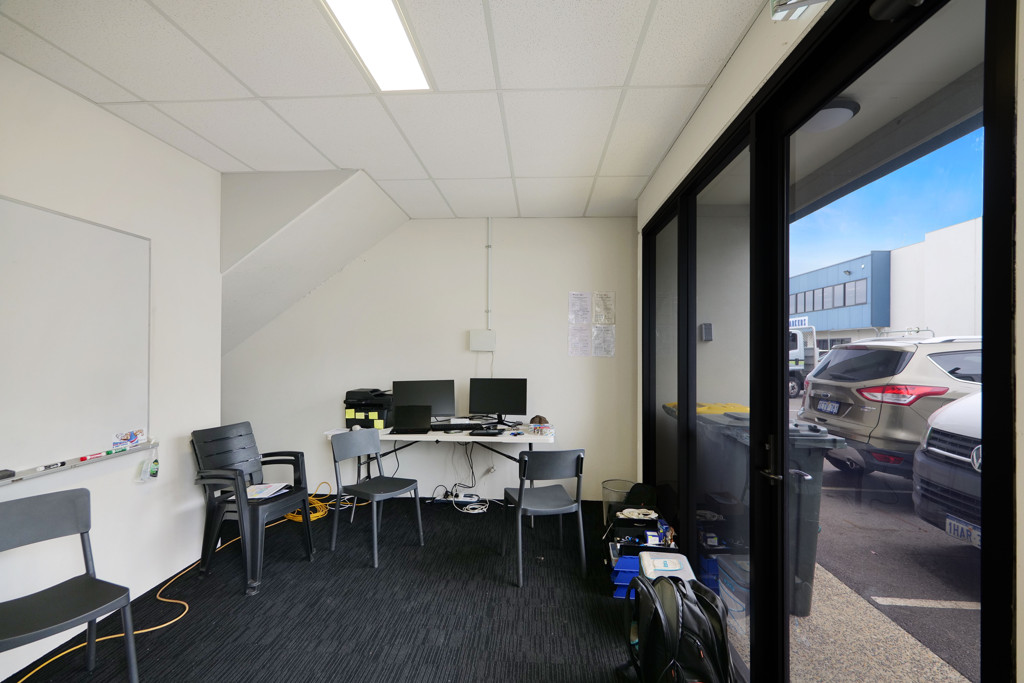 15/6 Production Rd, Canning Vale WA 6155