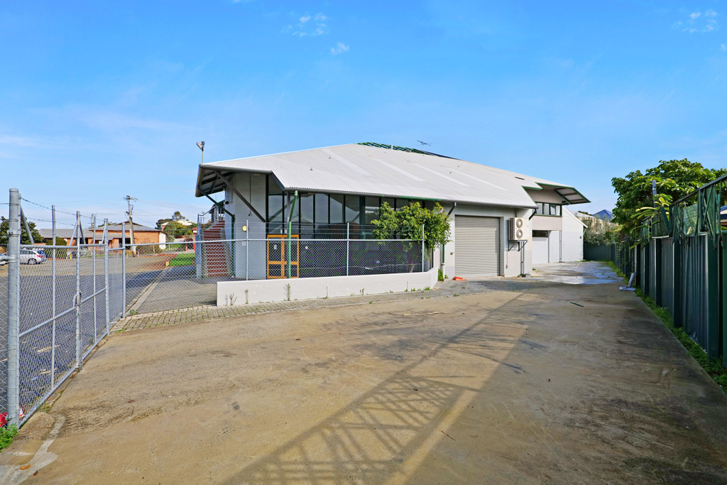 106 Caledonian Avenue, 108 Caledonian Avenue & 3 Foundry Street, Maylands WA 6051