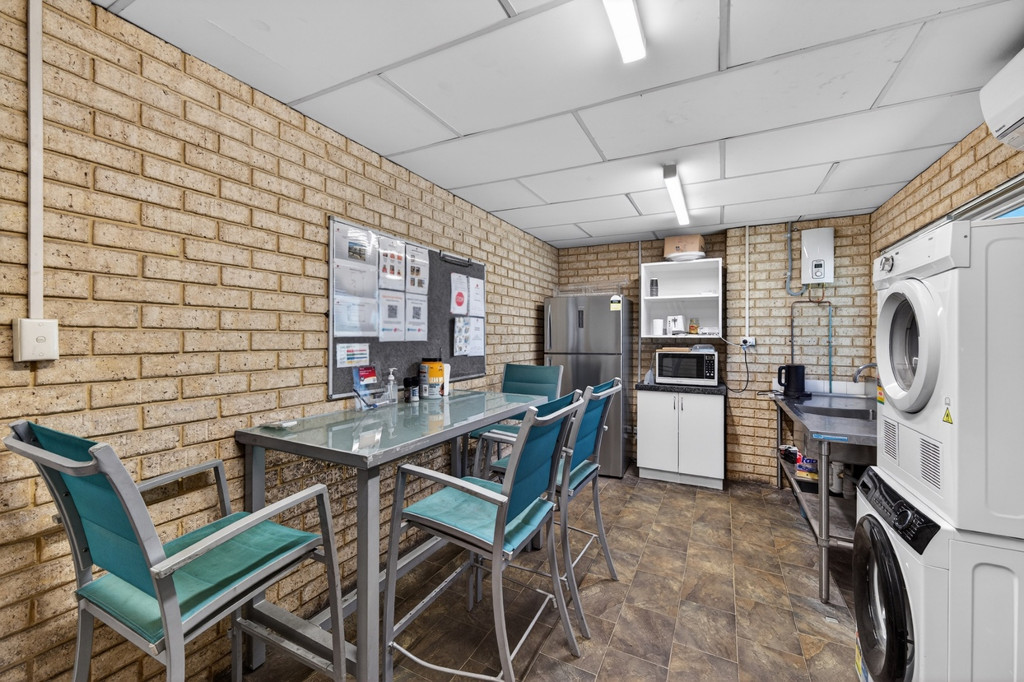 4 Riversdale Road, Welshpool WA 6106