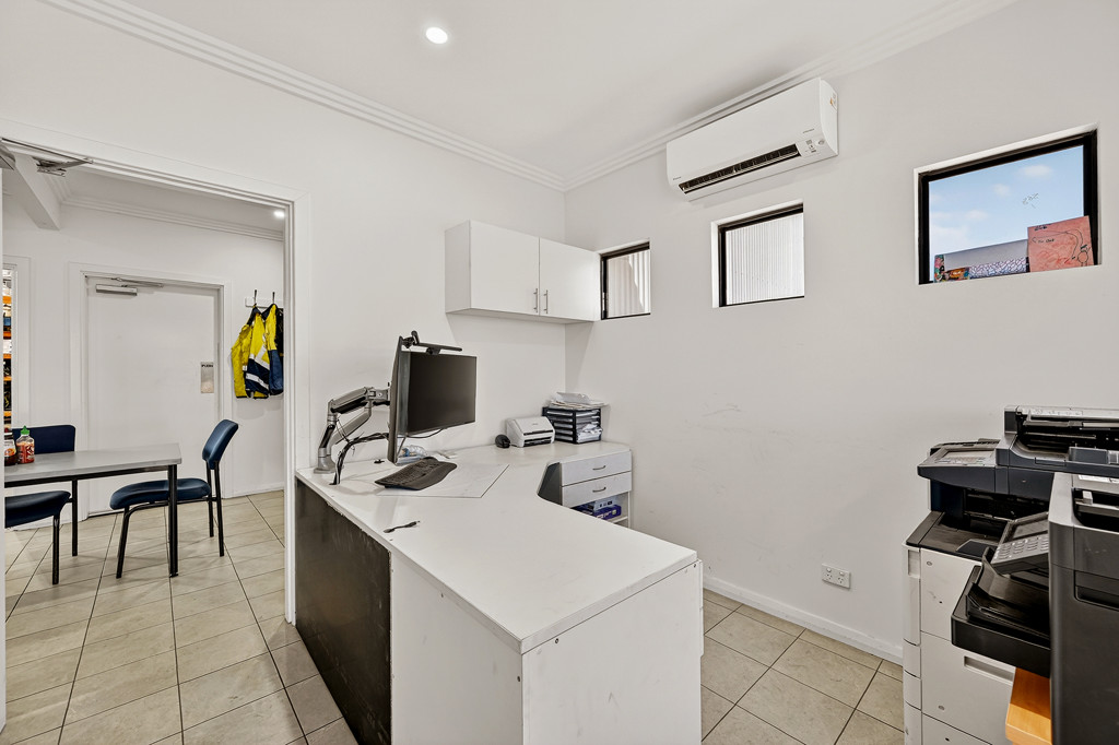 Unit 2/39 Golding Crescent, Picton East WA 6229