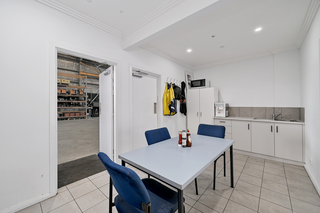Unit 2/39 Golding Crescent, Picton East WA 6229