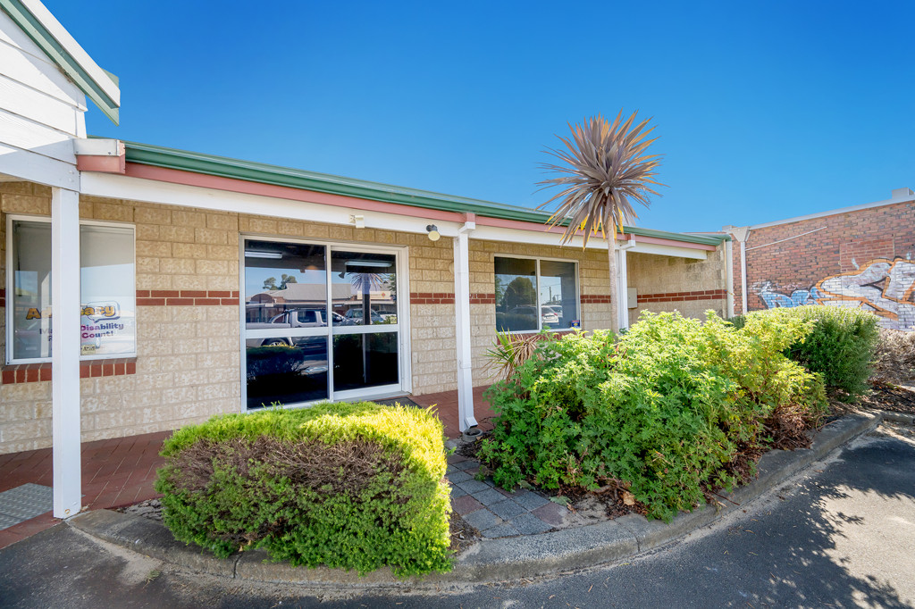Unit 2/4 Plaza Street, South Bunbury WA 6230