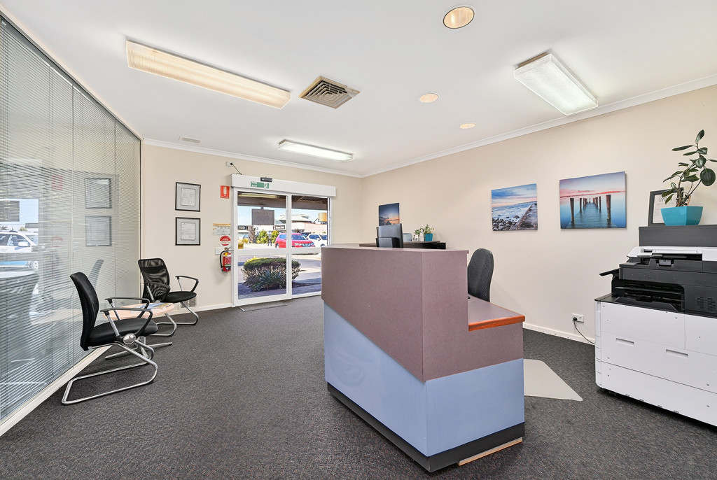 Unit 2/4 Plaza Street, South Bunbury WA 6230