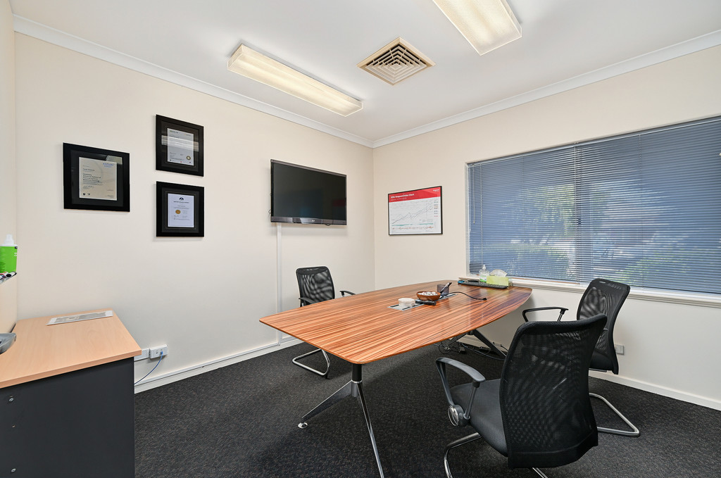 Unit 2/4 Plaza Street, South Bunbury WA 6230