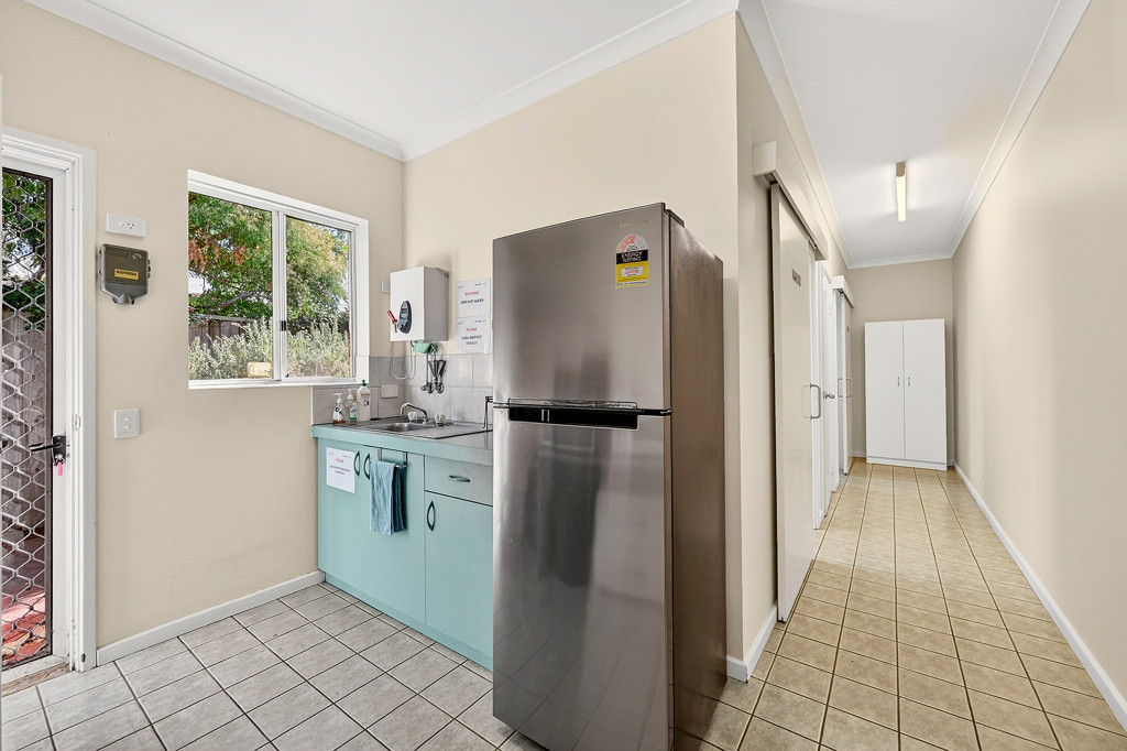 Unit 2/4 Plaza Street, South Bunbury WA 6230