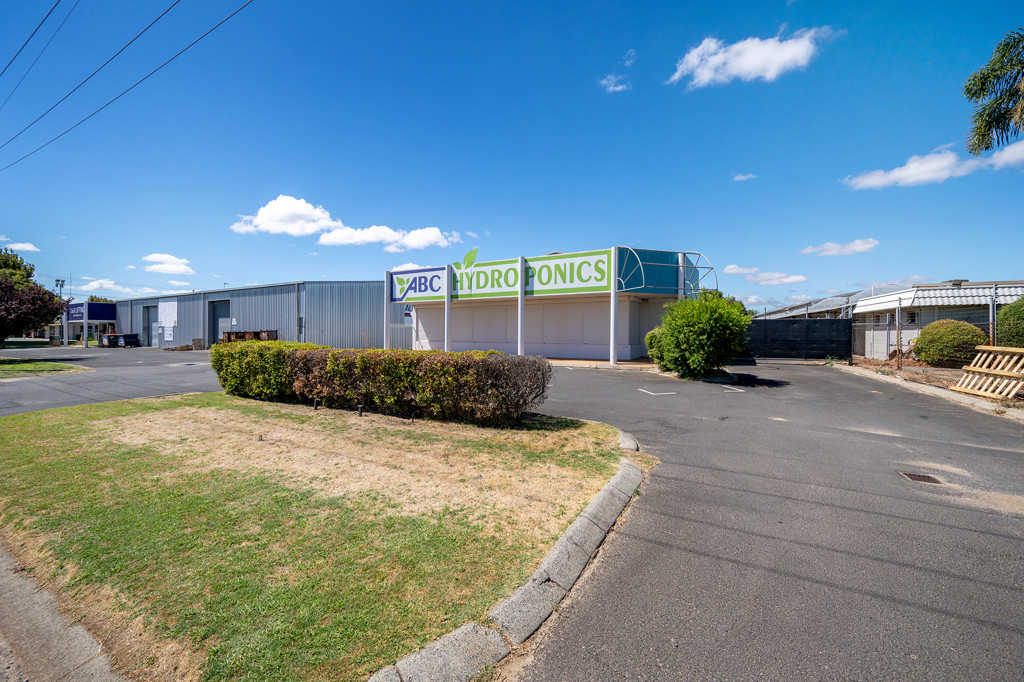 5 Halifax Drive, Davenport WA 6230