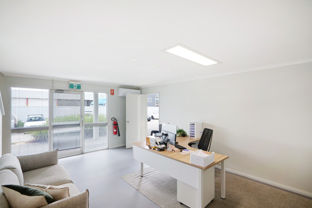 23/24 Baile Road, Canning Vale WA 6155