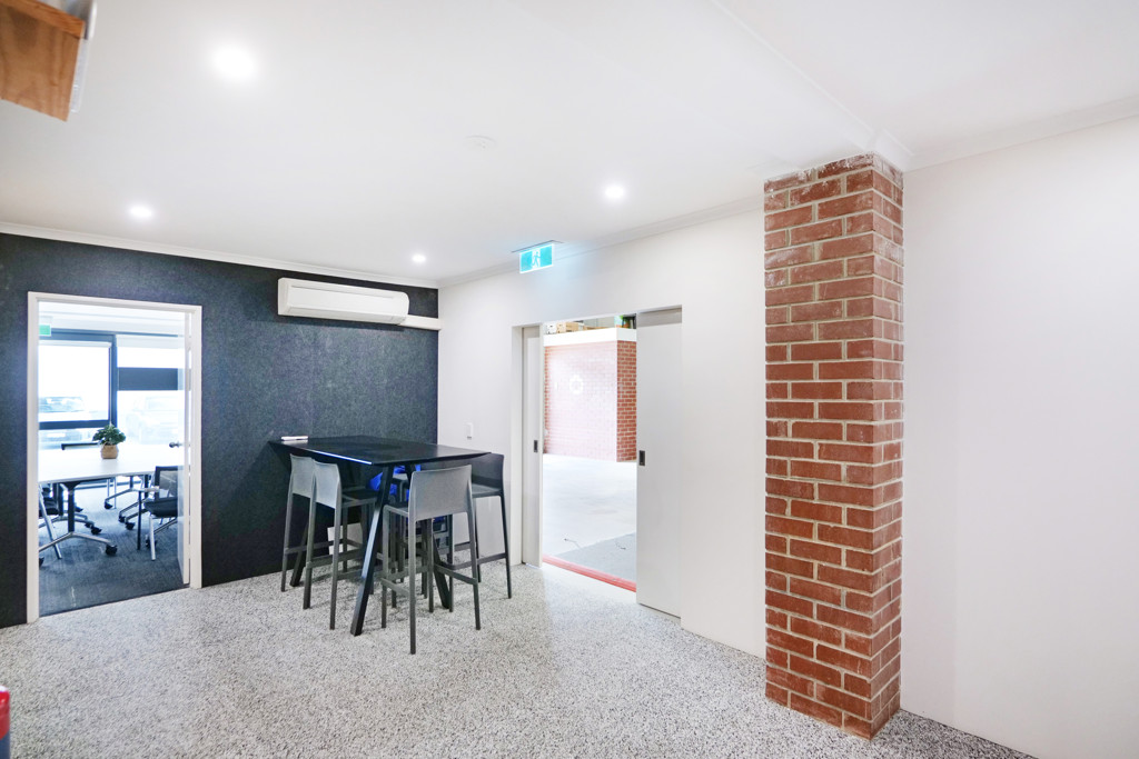 2/267 Camboon Road, Malaga WA 6090