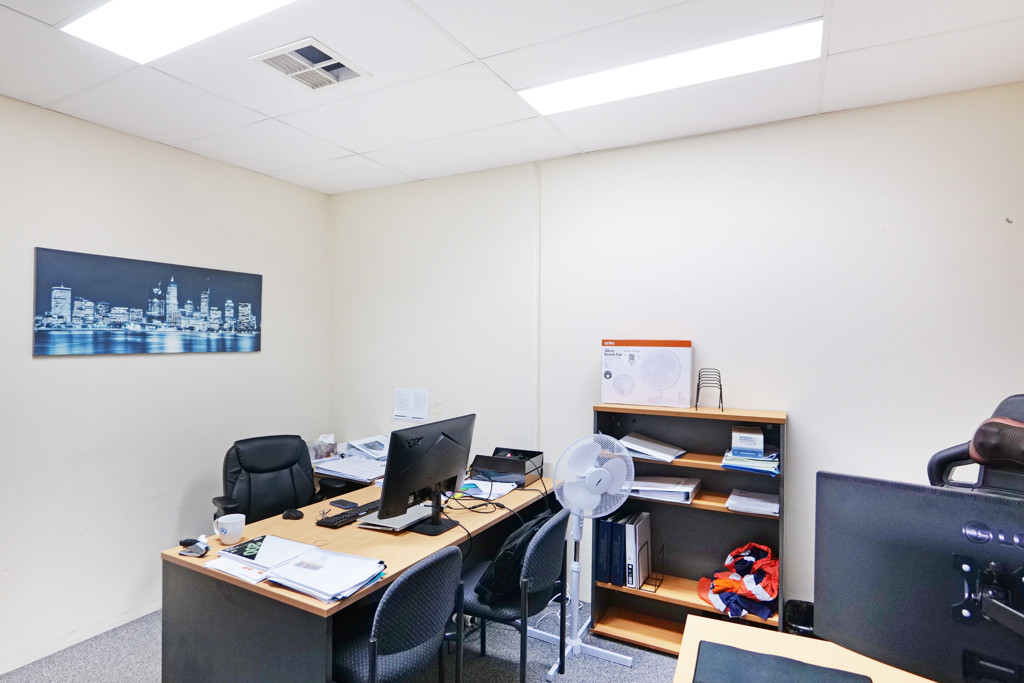 Unit 1/13-17 Sorbonne Crescent, Canning Vale WA 6155