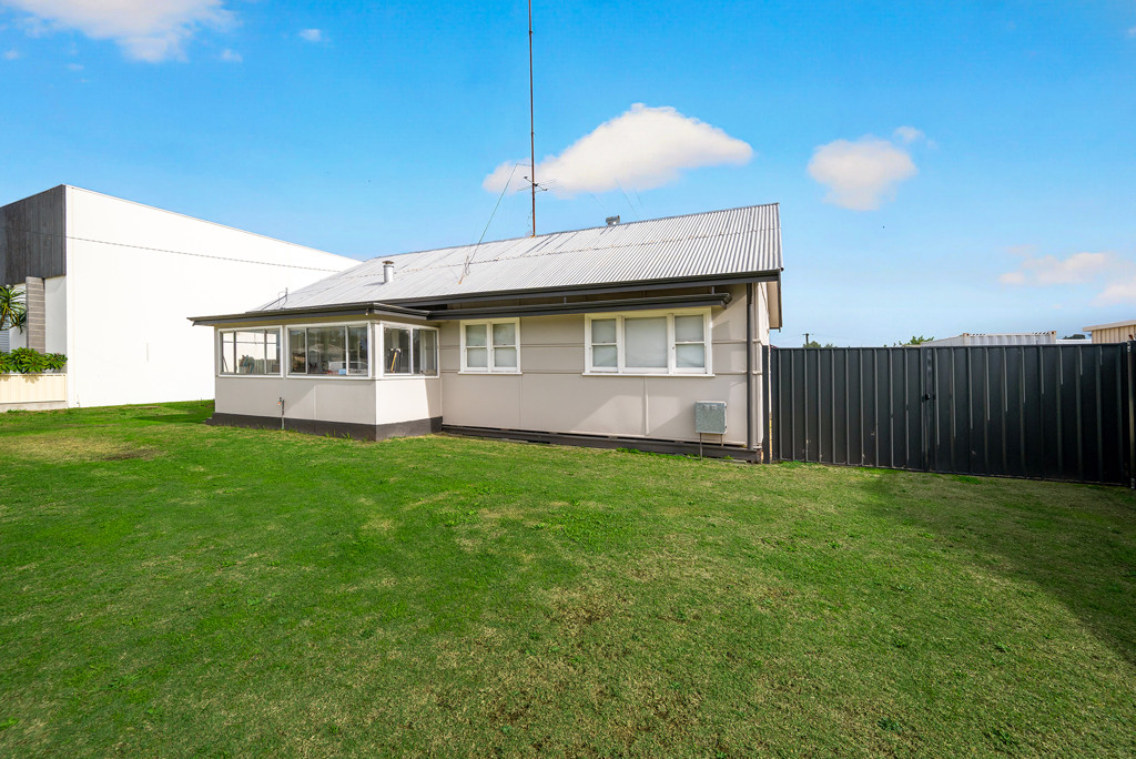 2 Brown Street, Bunbury WA 6230