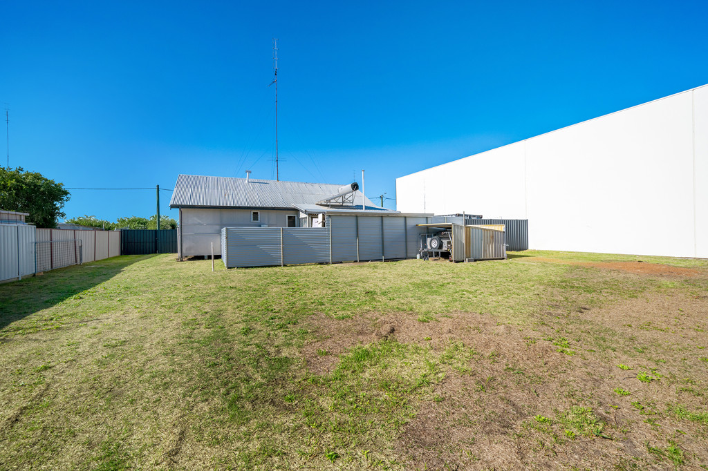 2 Brown Street, Bunbury WA 6230
