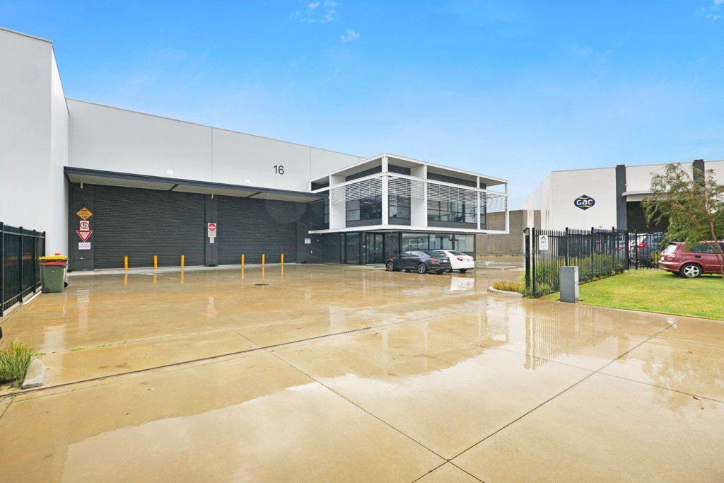 16 Production Road, Canning Vale WA 6155